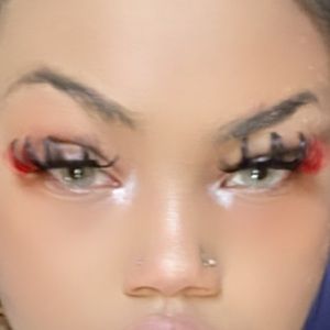 Black with red reusable eyelashes